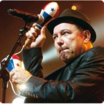 Rubén Blades rendirá homenaje a Serrat en los Grammy